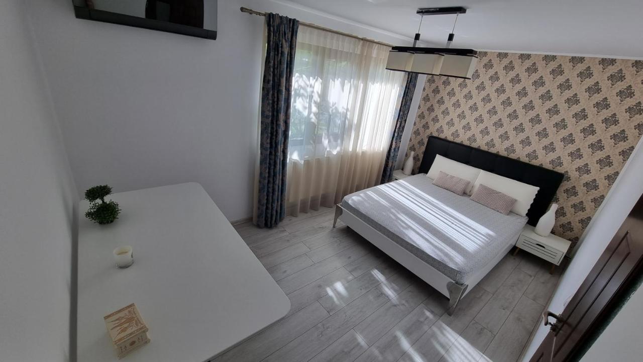 Stone Bridge Apartment Iasi Eksteriør bilde