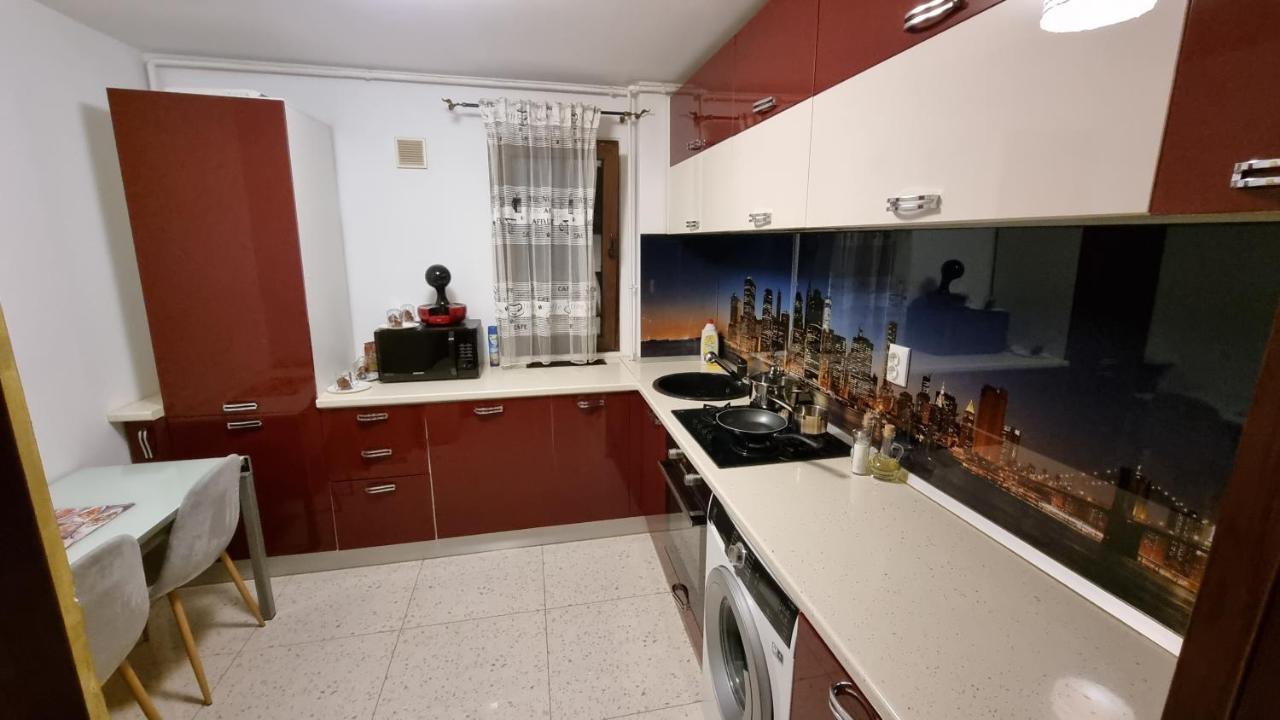 Stone Bridge Apartment Iasi Eksteriør bilde